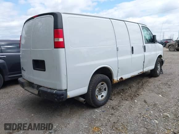 2012 Chevrolet Express Cargo with VIN 1GCWGFCA9C1163239, listed as a IAAI auction lot 42041174 with Not provided miles and . Bid and sale history available at DreamBid. Image 4.