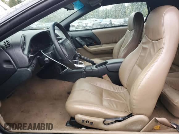 1995 Chevrolet Camaro Z28 с VIN 2G1FP32P2S2187351, выставлен на аукционе Copart как лот 89479085 с пробегом 159 154 миль миль и Списание • Salvage title. История ставок и продаж доступна на DreamBid. Изображение 7.