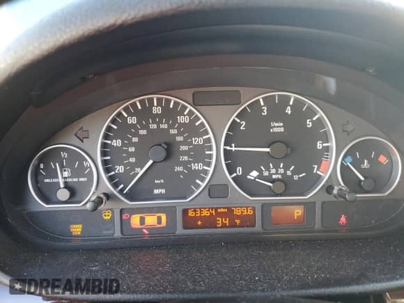 2005 BMW 3 Series 330xi with VIN WBAEW53445PN40110, listed as a Copart auction lot 86427714 with 163,364 mi miles and Clean title. Bid and sale history available at DreamBid. Image 9.