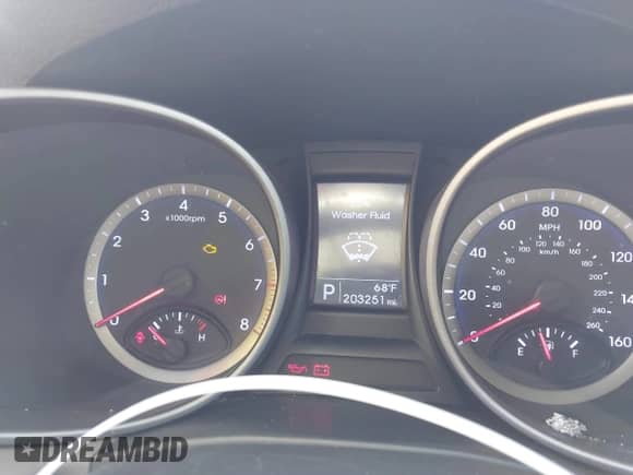 2014 Hyundai Santa Fe GLS with VIN KM8SMDHF2EU070690, listed as a IAAI auction lot 42167930 with 203,251 mi miles and . Bid and sale history available at DreamBid. Image 15.