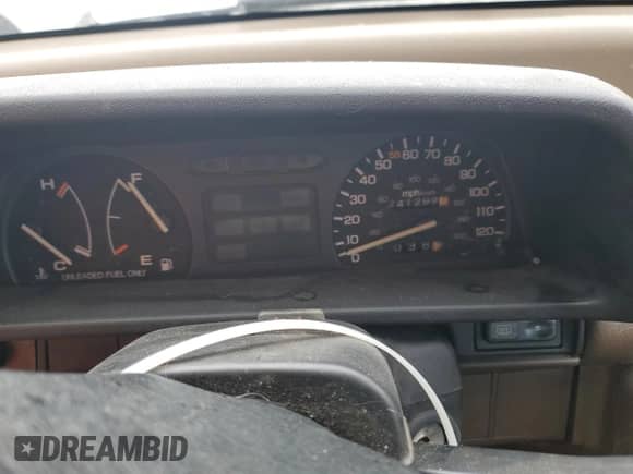 1989 Honda Civic с VIN JHMED6451KS002428, выставлен на аукционе Copart как лот 86497404 с пробегом 241 207 миль миль и Списание • Salvage title. История ставок и продаж доступна на DreamBid. Изображение 9.