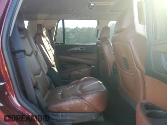 2020 Cadillac Escalade Premium Luxury с VIN 1GYS4CKJ7LR102961, выставлен на аукционе Copart как лот 48673875 с пробегом 142 808 миль миль и Списание • Salvage title. История ставок и продаж доступна на DreamBid. Изображение 11.