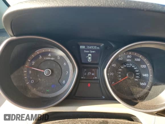 2014 Hyundai Elantra с VIN KMHD35LHXEU209393, выставлен на аукционе Copart как лот 68620625 с пробегом 164 938 миль миль и Списание • Salvage title. История ставок и продаж доступна на DreamBid. Изображение 9.