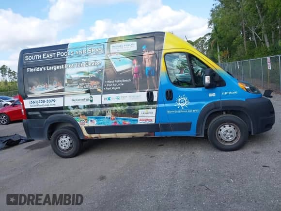 2022 Ram ProMaster Cargo z VIN 3C6LRVBG2NE119197, wystawiony jako IAAI lot #42045262 z przebiegiem 72 484 mil mil oraz . Historia ofert i sprzedaży dostępna na DreamBid. Obrazek 14.