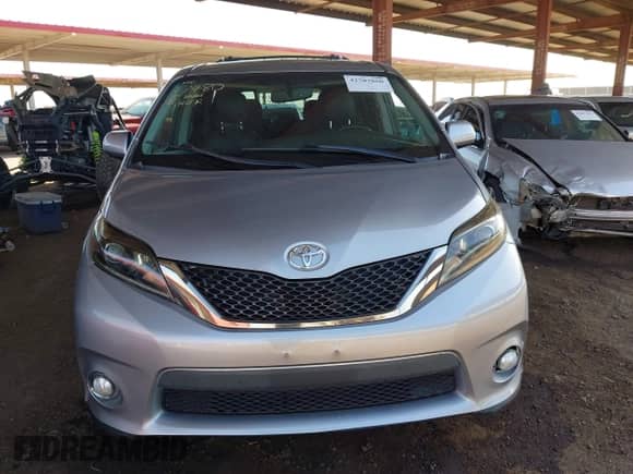 2016 Toyota Sienna SE with VIN 5TDXK3DC4GS726921, listed as a IAAI auction lot 42702860 with 87,970 mi miles and . Bid and sale history available at DreamBid. Image 13.