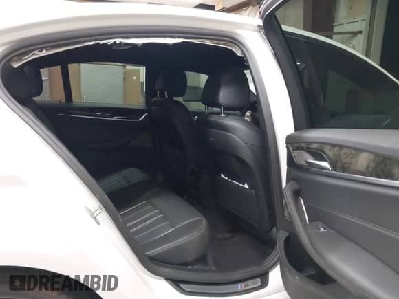 2021 BMW 5 Series 540i with VIN WBA53BJ04MCF88464, listed as a IAAI auction lot 43401913 with 45,550 mi miles and . Bid and sale history available at DreamBid. Image 8.