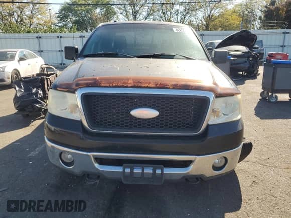 2006 Ford F-150 XLT with VIN 1FTPW14586FB43390, listed as a Copart auction lot 82255115 with 220,448 mi miles and Clean title. Bid and sale history available at DreamBid. Image 5.