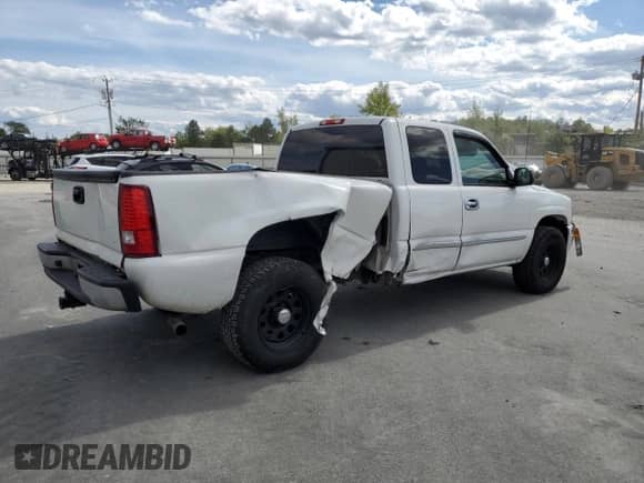 2004 GMC Sierra 1500 SLT z VIN 2GTEK19T841367242, wystawiony jako Copart lot #69794725 z przebiegiem 256 017 mil mil oraz Szkoda całkowita • Salvage title. Historia ofert i sprzedaży dostępna na DreamBid. Obrazek 3.