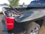 2017 Chevrolet Silverado 1500 Custom с VIN 1GCVKPEC2HZ323601, выставлен на аукционе IAAI как лот 42619335 с пробегом 99 540 миль миль и . История ставок и продаж доступна на DreamBid. Изображение 6.
