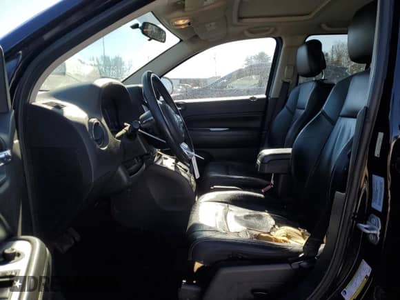2015 Jeep Compass High Altitude с VIN 1C4NJCEA3FD236245, выставлен на аукционе Copart как лот 42554995 с пробегом 98 950 миль миль и Списание • Salvage title. История ставок и продаж доступна на DreamBid. Изображение 7.