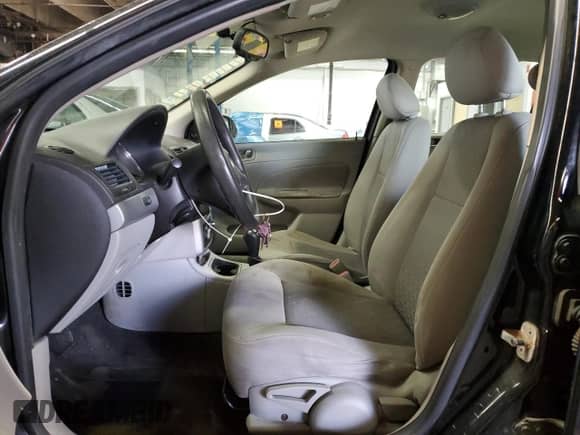 2010 Chevrolet Cobalt LS с VIN 1G1AB5F54A7136972, выставлен на аукционе Copart как лот 71309815 с пробегом 151 689 миль миль и Чистый • Clean title. История ставок и продаж доступна на DreamBid. Изображение 7.