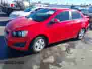 2015 Chevrolet Sonic LS с VIN 1G1JA5SH2F4139817, выставлен на аукционе IAAI как лот 41338950 с пробегом 71 491 миль миль и . История ставок и продаж доступна на DreamBid. Изображение 2.