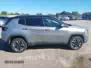 2018 Jeep Compass Trailhawk z VIN 3C4NJDDB9JT199074, wystawiony jako IAAI lot #43419629 z przebiegiem 81 126 mil mil oraz . Historia ofert i sprzedaży dostępna na DreamBid. Obrazek 14.