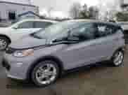 2021 Chevrolet Bolt EV LT z VIN 1G1FY6S01M4103454, wystawiony jako Copart lot #49354383 z przebiegiem 33 968 mil mil oraz . Historia ofert i sprzedaży dostępna na DreamBid. Obrazek 1.