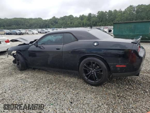 2018 Dodge Challenger SXT with VIN 2C3CDZAG8JH118851, listed as a Copart auction lot 66020085 with 100,367 mi miles and Salvage title. Bid and sale history available at DreamBid. Image 2.