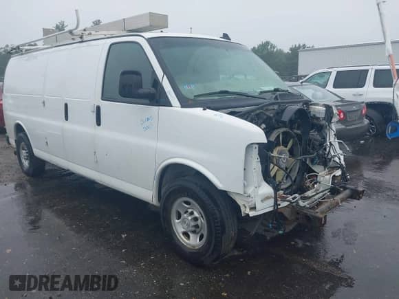 2019 Chevrolet Express Cargo с VIN 1GCWGBFP9K1193039, выставлен на аукционе IAAI как лот 42482812 с пробегом 152 787 миль миль и . История ставок и продаж доступна на DreamBid. Изображение 1.