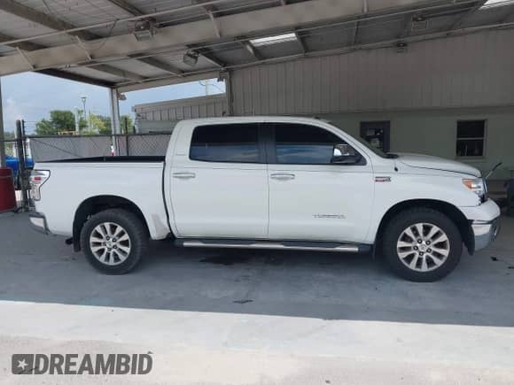 2013 Toyota Tundra Limited с VIN 5TFHW5F15DX321804, выставлен на аукционе IAAI как лот 42903708 с пробегом 114 587 миль миль и . История ставок и продаж доступна на DreamBid. Изображение 13.