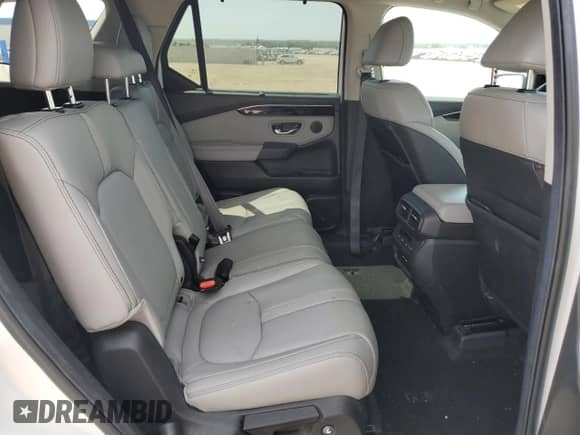 2024 Honda Pilot EX-L z VIN 5FNYG1H49RB041351, wystawiony jako Copart lot #60904735 z przebiegiem 14 619 mil mil oraz Szkoda całkowita • Salvage title. Historia ofert i sprzedaży dostępna na DreamBid. Obrazek 11.