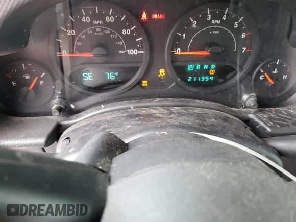 2008 Jeep Wrangler X с VIN 1J4FA24148L637242, выставлен на аукционе Copart как лот 69449315 с пробегом 211 354 миль миль и Списание • Salvage title. История ставок и продаж доступна на DreamBid. Изображение 9.