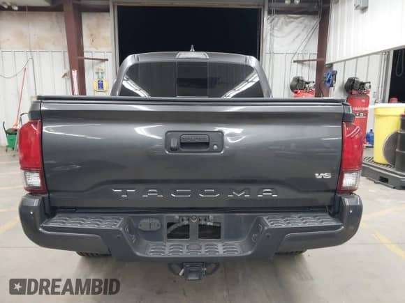 2019 Toyota Tacoma TRD Off Road with VIN 3TMCZ5AN2KM194198, listed as a IAAI auction lot 43463635 with 48,375 mi miles and . Bid and sale history available at DreamBid. Image 17.