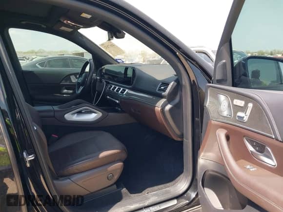 2022 Mercedes-Benz GLS 450 with VIN 4JGFF5KE7NA687540, listed as a IAAI auction lot 41877652 with 31,903 mi miles and . Bid and sale history available at DreamBid. Image 5.