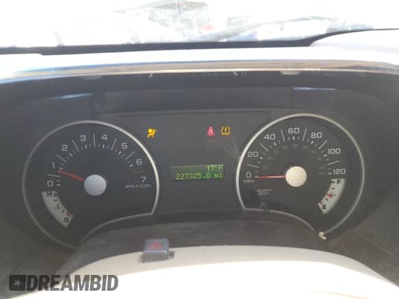 2009 Ford Explorer XLT с VIN 1FMEU73E19UA39465, выставлен на аукционе Copart как лот 88307145 с пробегом 227 325 миль миль и На запчасти • Non repairable. История ставок и продаж доступна на DreamBid. Изображение 9.