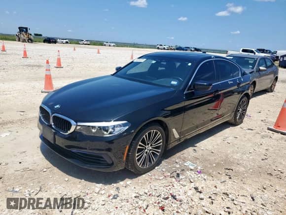 2020 BMW 5 Series 540i xDrive with VIN WBAJS3C02LCE01869, listed as a Copart auction lot 58245235 with 47,144 mi miles and Salvage title. Bid and sale history available at DreamBid. Image 1.