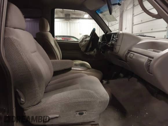 1995 Chevrolet Silverado 2500 с VIN 2GCFK29K2S1208702, выставлен на аукционе IAAI как лот 41644060 с пробегом 276 968 миль миль и . История ставок и продаж доступна на DreamBid. Изображение 5.