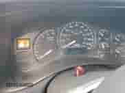 2001 GMC Sierra 1500 SLE z VIN 1GTEK19T71E322075, wystawiony jako Copart lot #81953495 z przebiegiem 205 987 mil mil oraz Szkoda całkowita • Salvage title. Historia ofert i sprzedaży dostępna na DreamBid. Obrazek 9.