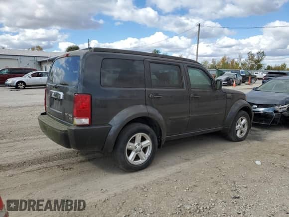 2011 Dodge Nitro SXT с VIN 1D4PT5GK0BW564938, выставлен на аукционе Copart как лот 76313854 с пробегом Не указан миль и Чистый • Clean title. История ставок и продаж доступна на DreamBid. Изображение 3.