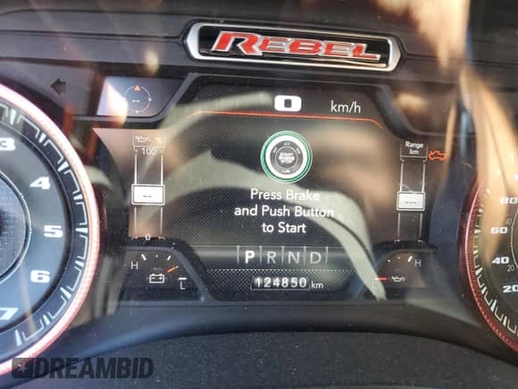 2020 Ram 1500 Rebel z VIN 1C6SRFLT0LN233317, wystawiony jako Copart lot #70363135 z przebiegiem 124 850 mil mil oraz Szkoda całkowita • Salvage title. Historia ofert i sprzedaży dostępna na DreamBid. Obrazek 9.