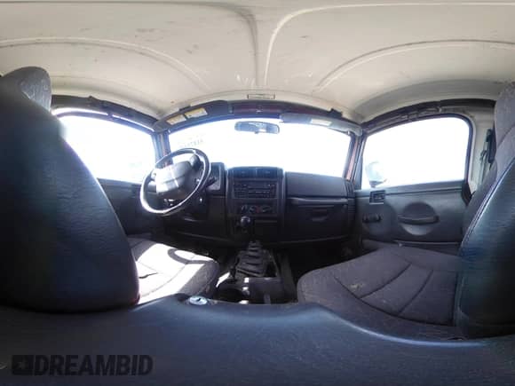 2001 Jeep Wrangler SE with VIN 1J4FA29P21P300094, listed as a IAAI auction lot 41871446 with 125,098 mi miles and . Bid and sale history available at DreamBid. Image 20.