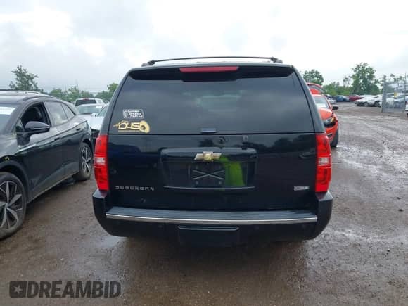 2009 Chevrolet Suburban LTZ z VIN 1GNFK36399R290858, wystawiony jako IAAI lot #42738830 z przebiegiem 214 790 mil mil oraz . Historia ofert i sprzedaży dostępna na DreamBid. Obrazek 16.