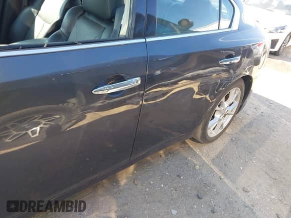 2012 Nissan Maxima SV z VIN 1N4AA5AP4CC830841, wystawiony jako IAAI lot #43428943 z przebiegiem 129 397 mil mil oraz . Historia ofert i sprzedaży dostępna na DreamBid. Obrazek 6.