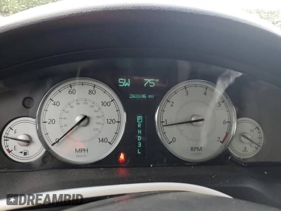 2005 Chrysler 300 Touring с VIN 2C3AA53GX5H613239, выставлен на аукционе Copart как лот 66903215 с пробегом 263 686 миль миль и Списание • Salvage title. История ставок и продаж доступна на DreamBid. Изображение 9.