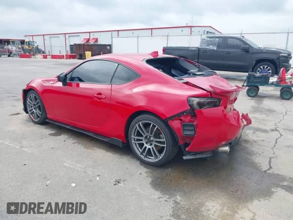 2016 Scion FR-S z VIN JF1ZNAA11G8701427, wystawiony jako IAAI lot #42621999 z przebiegiem 73 383 mil mil oraz . Historia ofert i sprzedaży dostępna na DreamBid. Obrazek 3.
