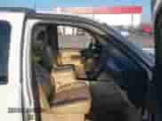 2007 Chevrolet Suburban LTZ z VIN 3GNFC16087G271075, wystawiony jako IAAI lot #42010391 z przebiegiem 217 223 mil mil oraz . Historia ofert i sprzedaży dostępna na DreamBid. Obrazek 5.