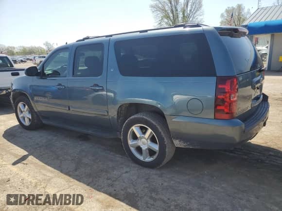 2008 Chevrolet Suburban 3LT z VIN 3GNFC16078G117815, wystawiony jako Copart lot #51840395 z przebiegiem 190 258 mil mil oraz Szkoda całkowita • Salvage title. Historia ofert i sprzedaży dostępna na DreamBid. Obrazek 2.