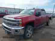 2018 Chevrolet Silverado 2500HD LT z VIN 1GC1KVEG2JF139157, wystawiony jako IAAI lot #42599357 z przebiegiem Nie podano mil oraz . Historia ofert i sprzedaży dostępna na DreamBid. Obrazek 17.