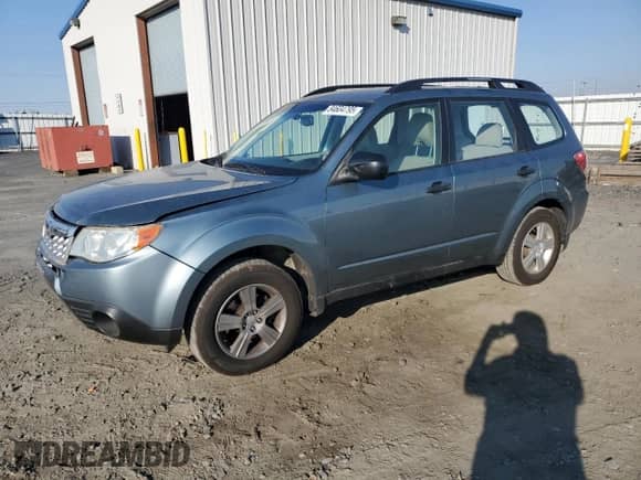 2012 Subaru Forester X z VIN JF2SHBBC4CH450018, wystawiony jako Copart lot #84604795 z przebiegiem 113 769 mil mil oraz Szkoda całkowita • Salvage title. Historia ofert i sprzedaży dostępna na DreamBid. Obrazek 1.