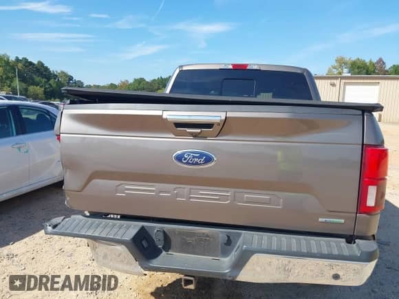 2020 Ford F-150 XLT z VIN 1FTEW1CP7LFA08701, wystawiony jako IAAI lot #43251685 z przebiegiem 94 333 mil mil oraz . Historia ofert i sprzedaży dostępna na DreamBid. Obrazek 16.