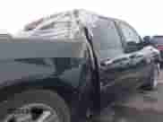 2017 Ram 1500 Big Horn z VIN 3C6RR6LT1HG789439, wystawiony jako IAAI lot #39430528 z przebiegiem 103 028 mil mil oraz . Historia ofert i sprzedaży dostępna na DreamBid. Obrazek 18.