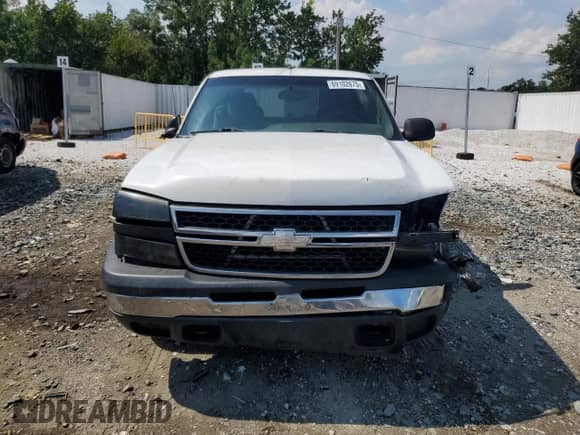 2006 Chevrolet Silverado 1500 LS with VIN 1GCEC19XX6Z276676, listed as a Copart auction lot 69102675 with 266,266 mi miles and Salvage title. Bid and sale history available at DreamBid. Image 5.