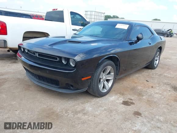 2018 Dodge Challenger SXT с VIN 2C3CDZAG3JH121981, выставлен на аукционе IAAI как лот 43215625 с пробегом 103 408 миль миль и . История ставок и продаж доступна на DreamBid. Изображение 19.