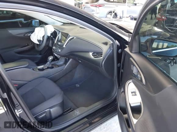 2022 Chevrolet Malibu LS с VIN 1G1ZB5ST8NF187930, выставлен на аукционе IAAI как лот 43219728 с пробегом 41 918 миль миль и . История ставок и продаж доступна на DreamBid. Изображение 5.