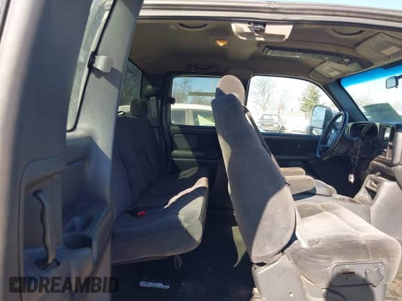 2001 Chevrolet Silverado 2500 с VIN 1GCGK29U21Z121197, выставлен на аукционе IAAI как лот 41426355 с пробегом 287 575 миль миль и . История ставок и продаж доступна на DreamBid. Изображение 8.