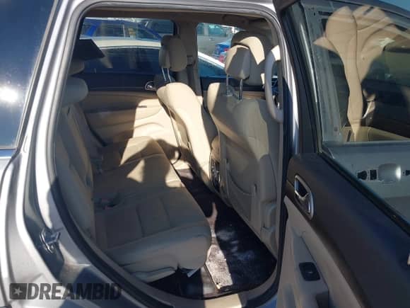 2017 Jeep Grand Cherokee Laredo with VIN 1C4RJEAGXHC837488, listed as a IAAI auction lot 43266146 with 118,361 mi miles and . Bid and sale history available at DreamBid. Image 8.