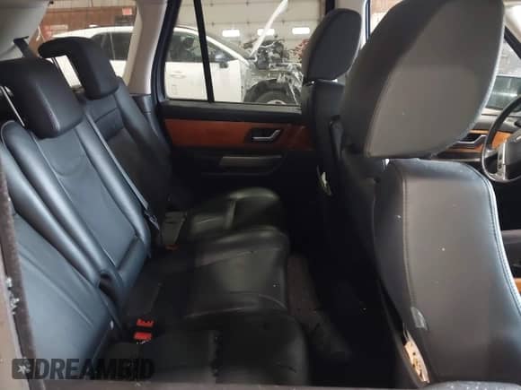 2008 Land Rover Range Rover Sport SC with VIN SALSH23458A121410, listed as a IAAI auction lot 42388011 with 101,101 mi miles and . Bid and sale history available at DreamBid. Image 8.