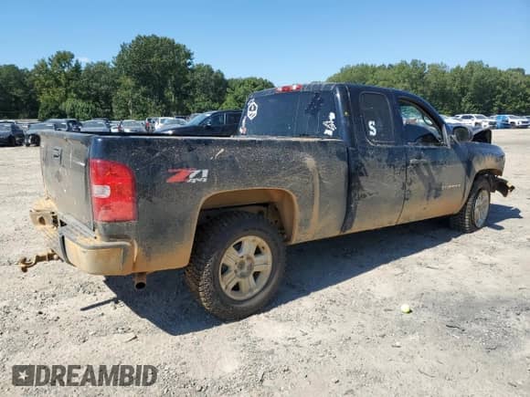 2013 Chevrolet Silverado 1500 LT z VIN 1GCRKSE77DZ208042, wystawiony jako Copart lot #81899435 z przebiegiem Nie podano mil oraz Szkoda całkowita • Salvage title. Historia ofert i sprzedaży dostępna na DreamBid. Obrazek 3.