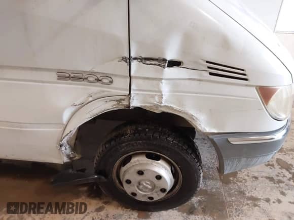 2005 Dodge Sprinter with VIN WD2PD444255755392, listed as a IAAI auction lot 42353480 with 253,033 mi miles and . Bid and sale history available at DreamBid. Image 6.